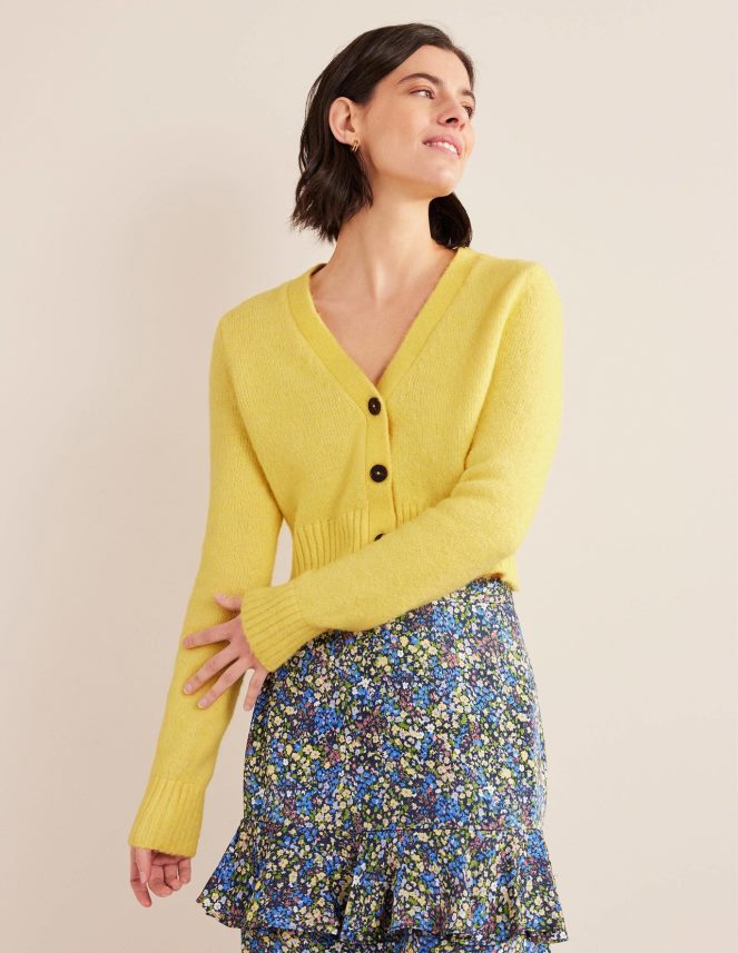 Bumble Bee Clothing Fluffy Cropped V-Neck Cardigan Boden Women L466L61673